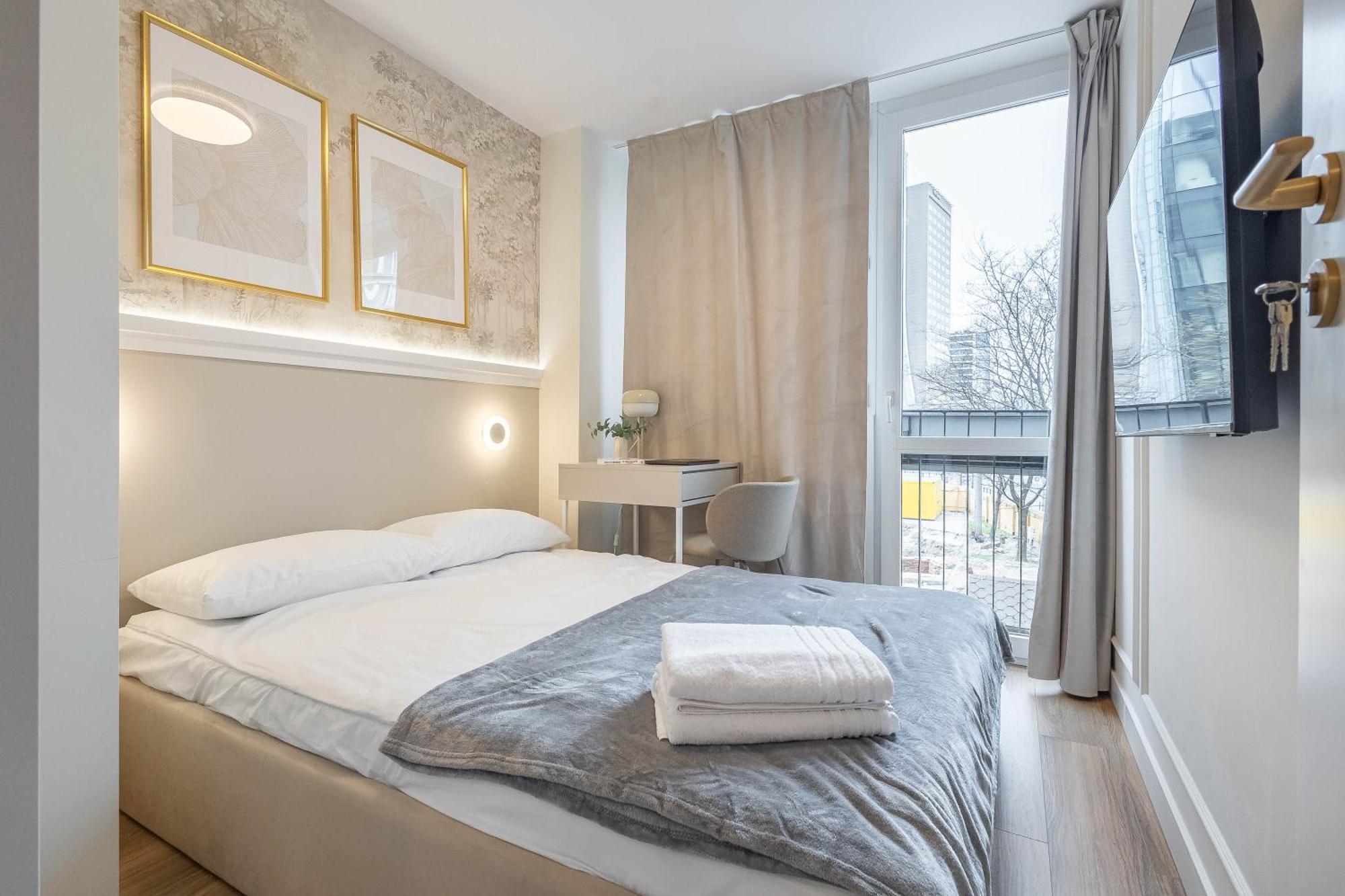 Center By Sofija Apartment *