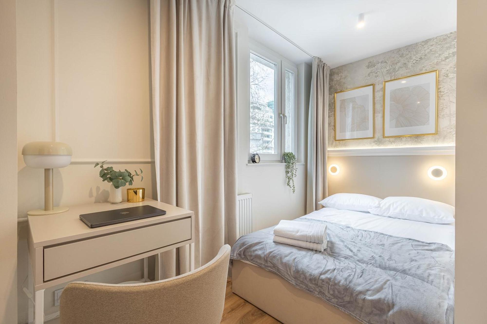 Apartment Center By Sofija Warsaw